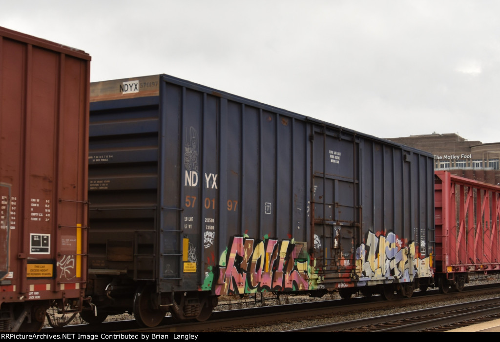 570197